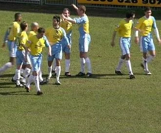 Dag & Red 2-2 Canvey